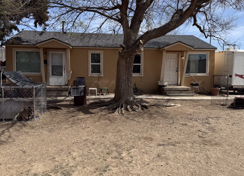 2637 NE 6th Apt C | Premier Homes